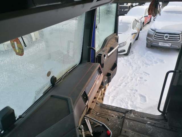 SITRAK C7H ZZ4186V361HE Седельный тягач  2023