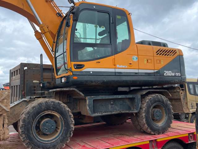 Hyundai R210W-9S Экскаватор  2019