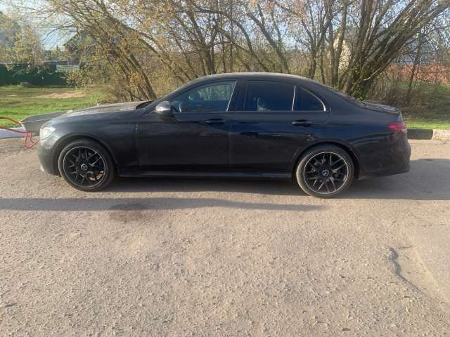 Mercedes Benz е седан детейлинг