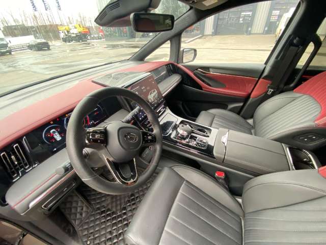 GAC M8 GX Premium 2.0T GDI 8AT 2024