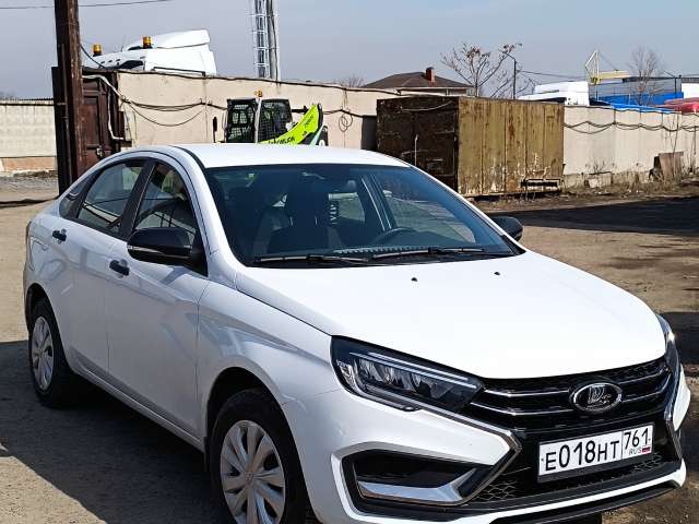 Lada Vesta седан Comfort 1.6 106hp 5MT 2023