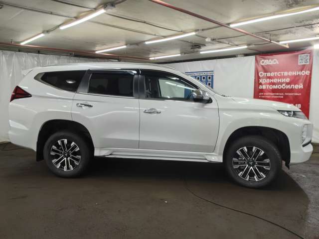 Mitsubishi Pajero Sport Ultimate 2.4d 8AT 2022