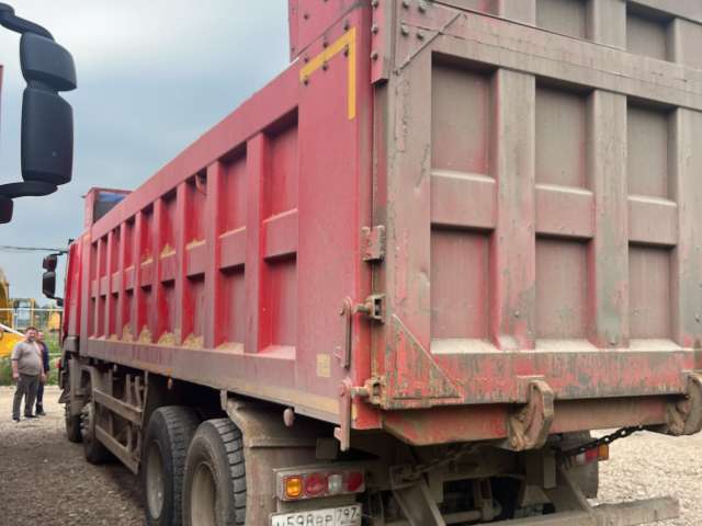 Hongyan 908 8x4 Самосвал  2022