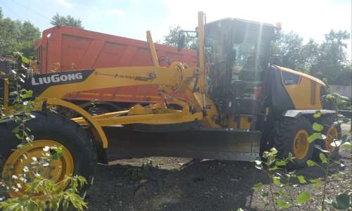 LIUGONG CLG4215D Грейдер
