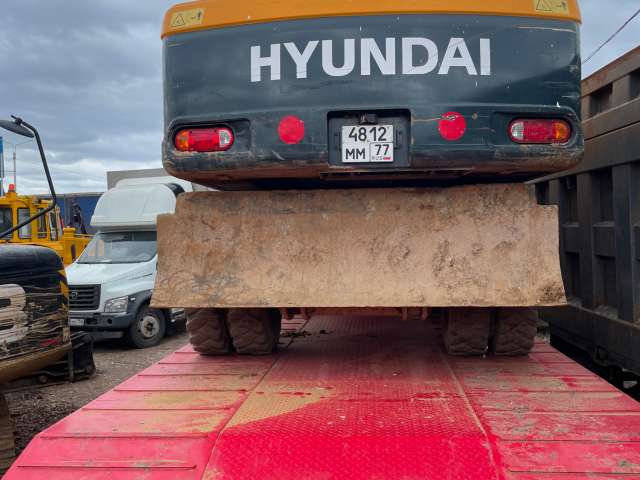 Hyundai R210W-9S Экскаватор  2019