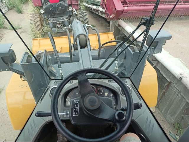 XCMG ZL30FV Фронтальный погрузчик  2022