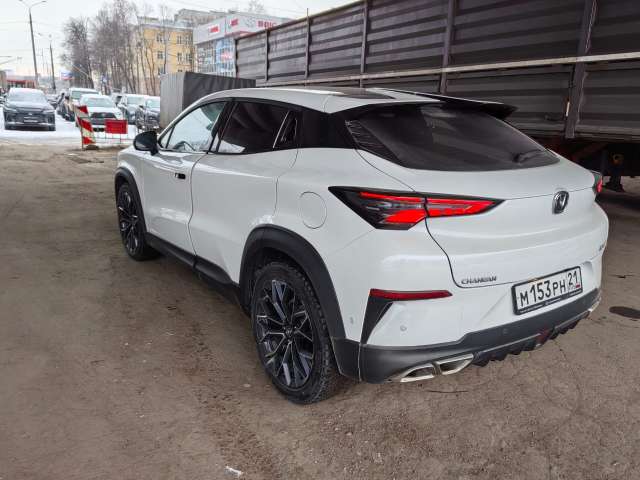 Changan UNI-T 1.5 Tech DCT 4x2 2023