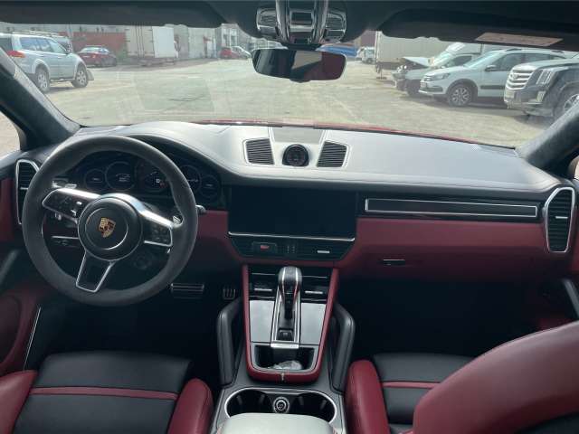 Porsche Cayenne GTS Coupe 2021